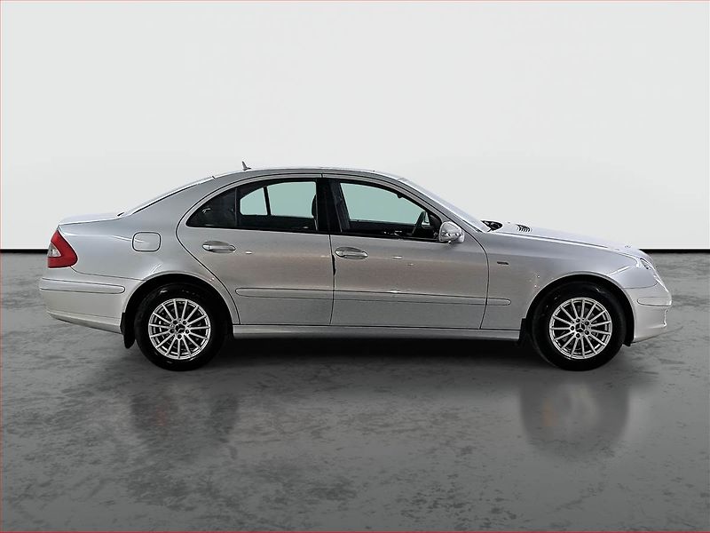 Mercedes-Benz Třídy E (2007) E 200 Kompressor, Automat - fotka 6 z 20