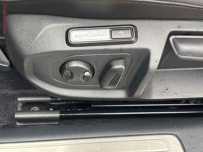 Volkswagen Arteon (2017) 2.0 TDi 4x4, Elegance, DSG - fotka 12 z 19