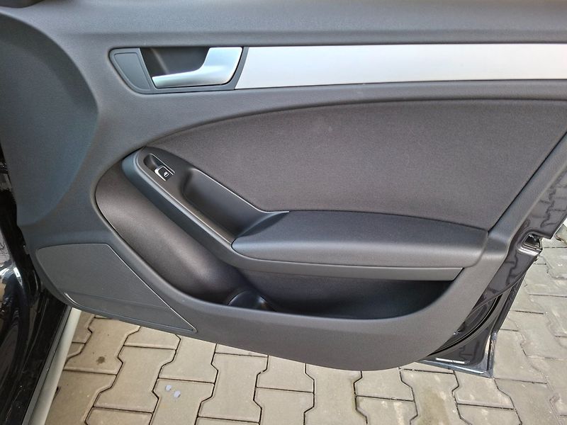 Audi A4 Allroad (2012) 2.0TDI 130kW MAN QUATTRO - fotka 25 z 43