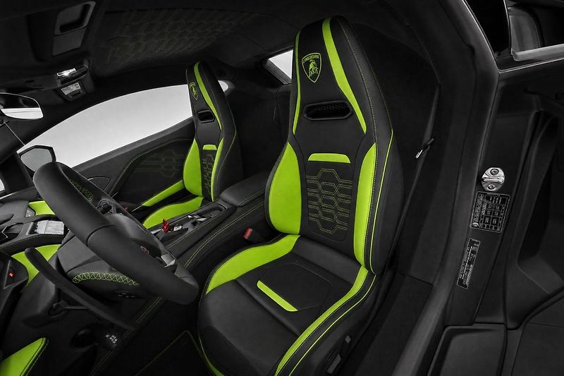Lamborghini Ostatní (2026) Temerario / Nero Nemesis - fotka 2 z 2