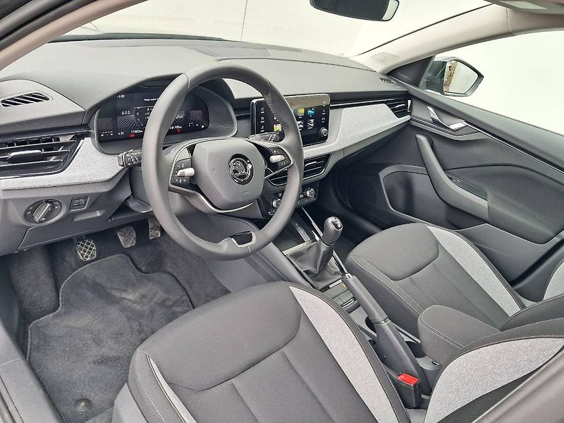 Škoda Scala (2024) SELECTION 130 let  1.0 TSI / 8 - fotka 19 z 29