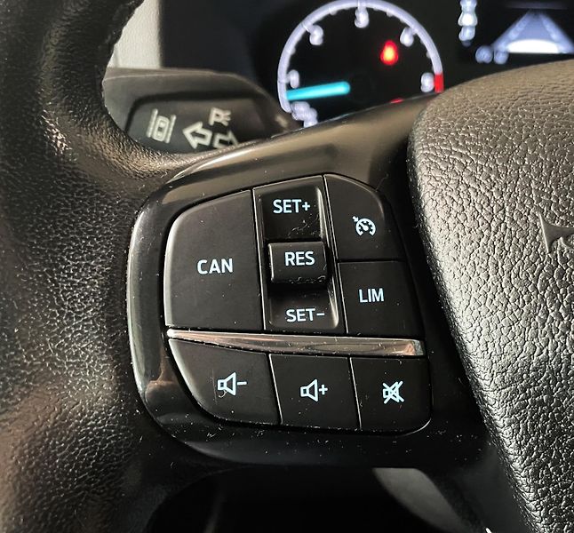 Ford Tourneo Custom Titanium L1 125kW AT, ČR - fotka 16 z 29