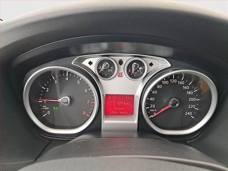 Ford Focus (2010) 1.6 16V, ČR,1.maj, po STK - fotka 11 z 17