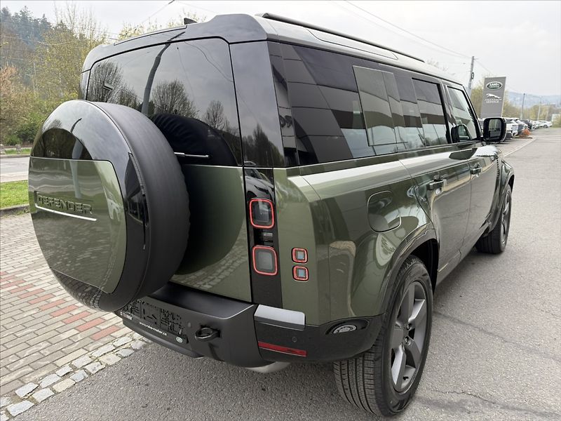 Land Rover Defender (2026) 3,0 110 DYNAMIC SE D250 - fotka 7 z 36