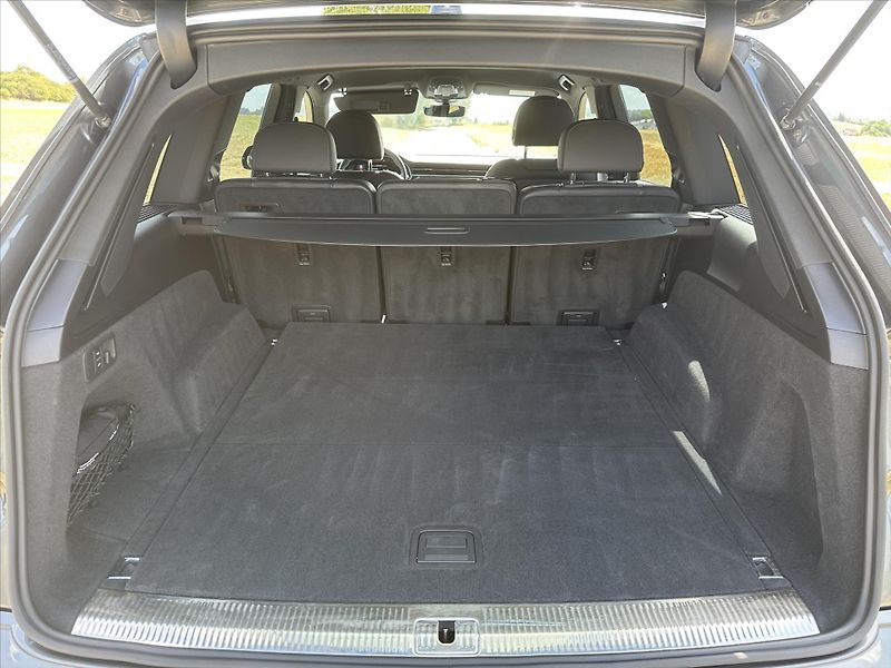 Audi Q7 3.0 50 TDI quattro tiptronic S - fotka 10 z 40