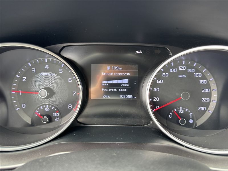 Kia Ceed 1,0 T-GDi FRESH DPH 1.maj. ČR - fotka 30 z 50