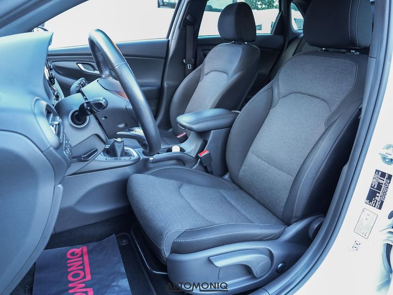 Hyundai i30 (2024) 1.5 Smart Key, LED, Záruka - fotka 3 z 21