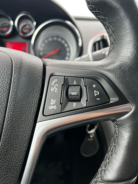 Opel Astra 2.0CDTI 121kW CZ Kůže TZ - fotka 12 z 21