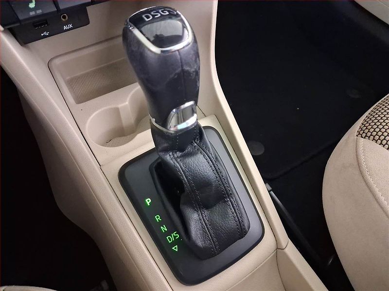 Škoda Rapid (2016) Spaceback 1.4 TSI, Automat - fotka 13 z 17