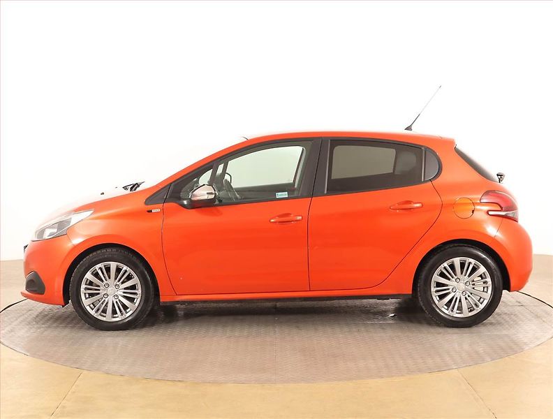 Peugeot 208 (2016) 1.2 PureTech, Tempomat - fotka 3 z 16