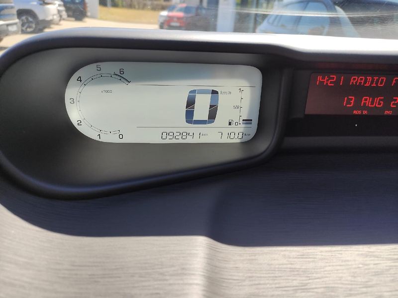 Citroën C3 Picasso (2013) 1.4i 95k MAN5 TZ první majitel - fotka 14 z 28