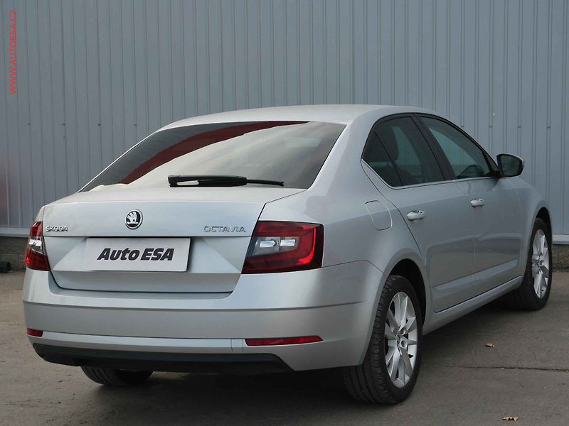 Škoda Octavia (2018) 1.4 TSI, ČR, Style - fotka 4 z 25