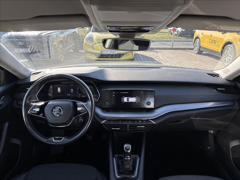 Škoda Octavia 1,5 TSI 110kW Ambition Combi - fotka 17 z 41