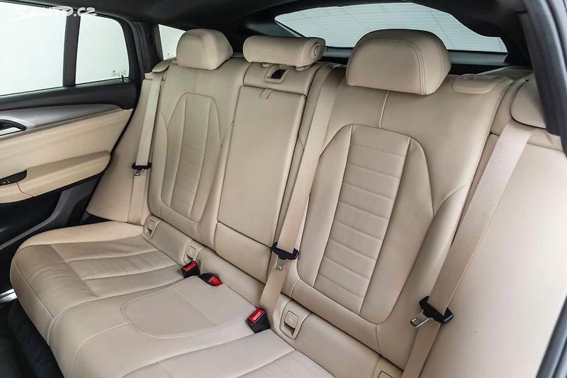 BMW X4 xDrive20d MSport*servis CZ - fotka 9 z 39