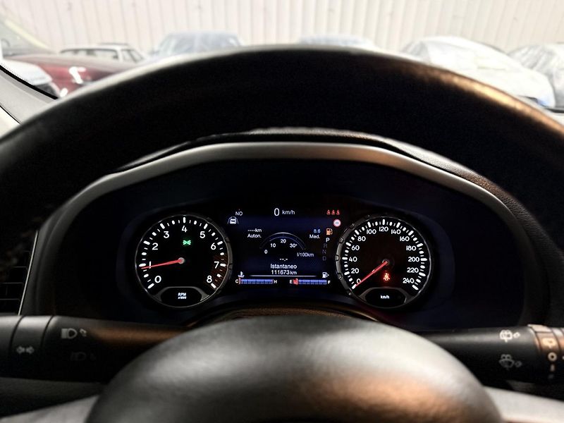 Jeep Renegade (2020) 1.3i,T4,180CV,REZERVOVÁNO - fotka 19 z 28