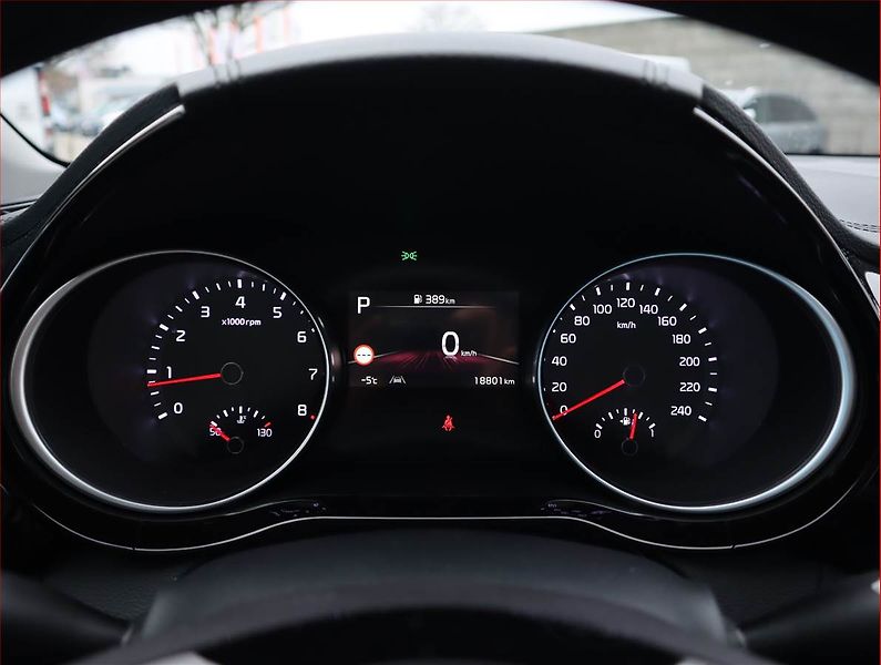 Kia Ceed (2025) 1.5 T-GDI - fotka 11 z 24