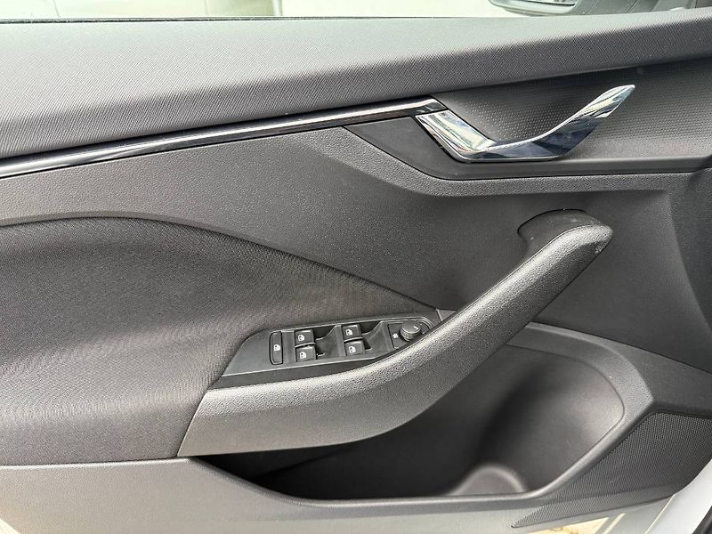 Škoda Kamiq (2025) 1.0 TSI 85 kW 130 let - fotka 19 z 21
