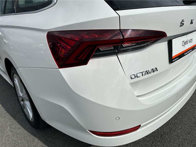 Škoda Octavia Combi STY TS 110/1.5 M6F - fotka 21 z 23