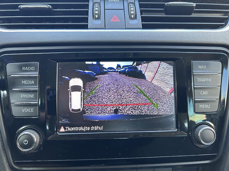 Škoda Octavia (2015) 1.6 TDi 81KW po rozvodech - fotka 19 z 29