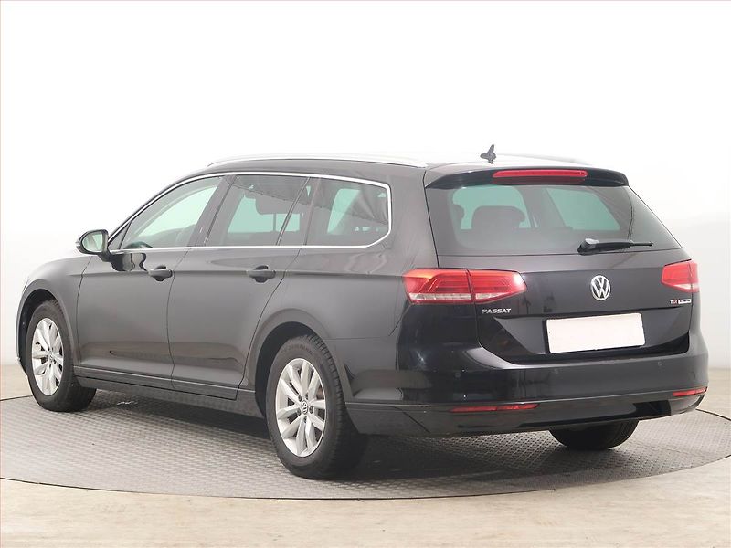 Volkswagen Passat (2015) Comfortline 1.6 TDI, Navi - fotka 4 z 14
