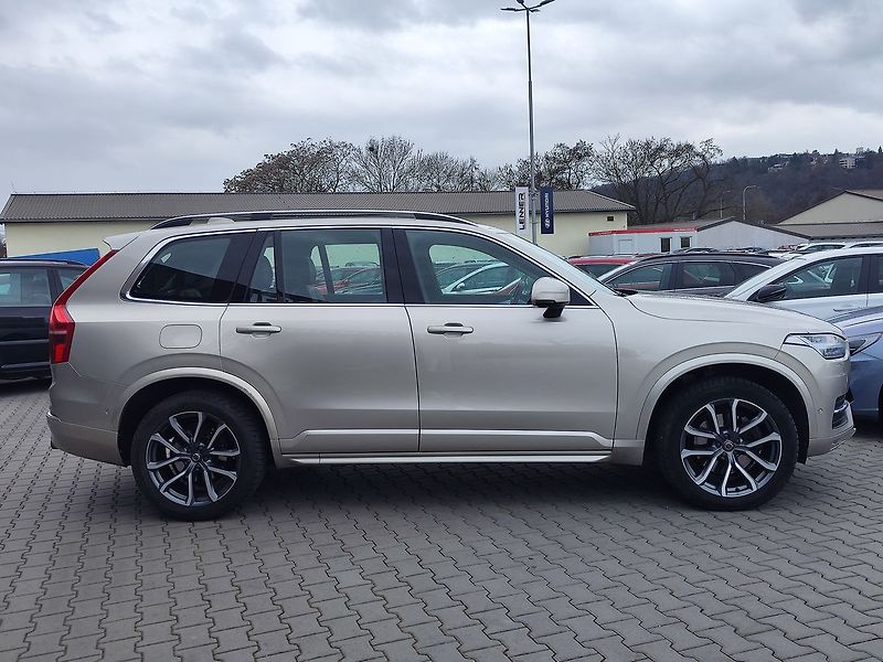 Volvo XC90 2.0 T6/235kW Momentum AWD ČR - fotka 4 z 35