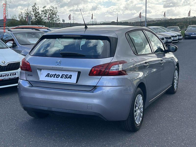 Peugeot 308 (2015) 1.2 PT, 1.maj,ČR, Access - fotka 4 z 15