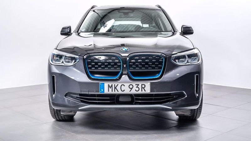 BMW iX3 SoH 96% HuD 360k Tažné Pano. - fotka 4 z 27