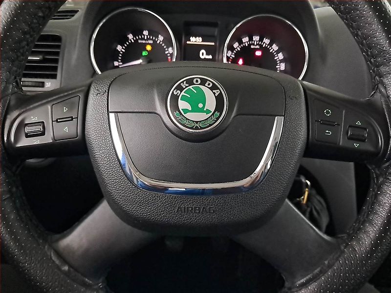 Škoda Yeti (2011) 1.2 TSI, Tempomat - fotka 16 z 18