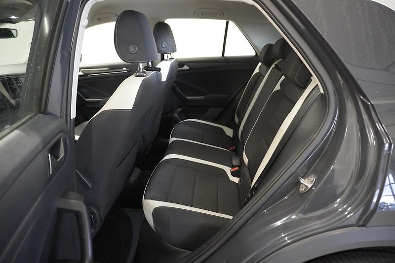 Volkswagen T-Roc 2.0 TDI  4MOTION DSG - fotka 8 z 27