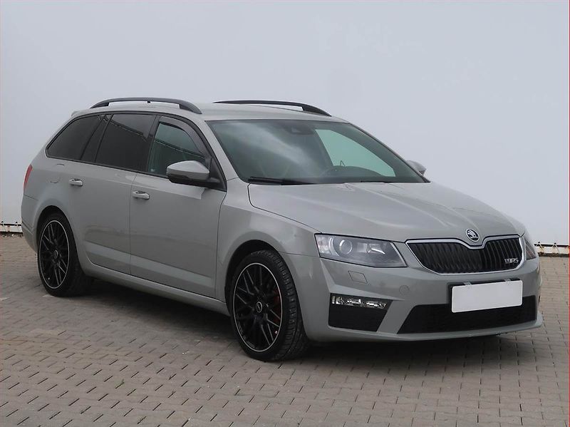 Škoda Octavia (2015) RS 2.0 TDI, Navi, Xenony - fotografie inzerátu