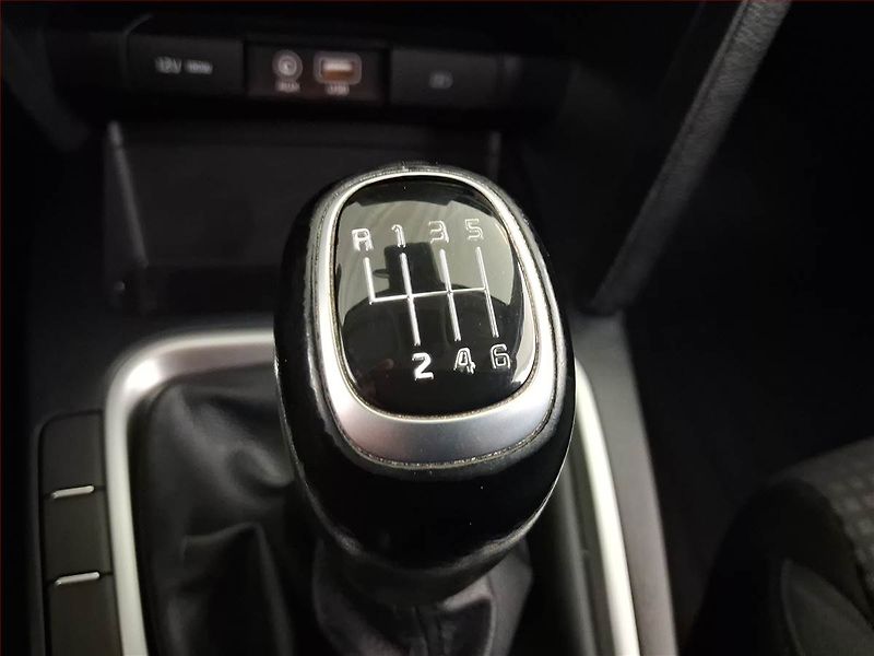Kia Ceed (2018) 1.4 CVVT, Serv.kniha, Tempomat - fotka 13 z 14