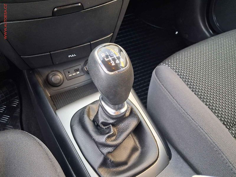 Hyundai i30 (2012) 1.6 dCi, 1.maj,ČR, AC, STK6 - fotka 15 z 15