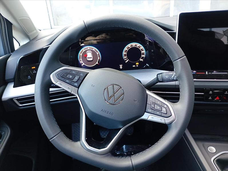 Volkswagen Golf (2026) 1,5 TSI 85kW 6G  People - fotka 14 z 15