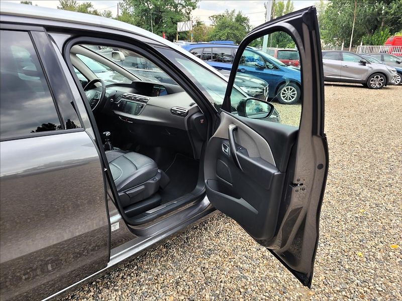 Citroën Grand C4 SpaceTourer 1,5 hdi,7 MÍST,KŮŽE,VÝHŘEV,NAV - fotka 10 z 50