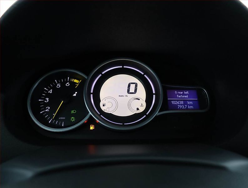Renault Mégane (2011) 1.6 16V, Tempomat - fotka 9 z 14