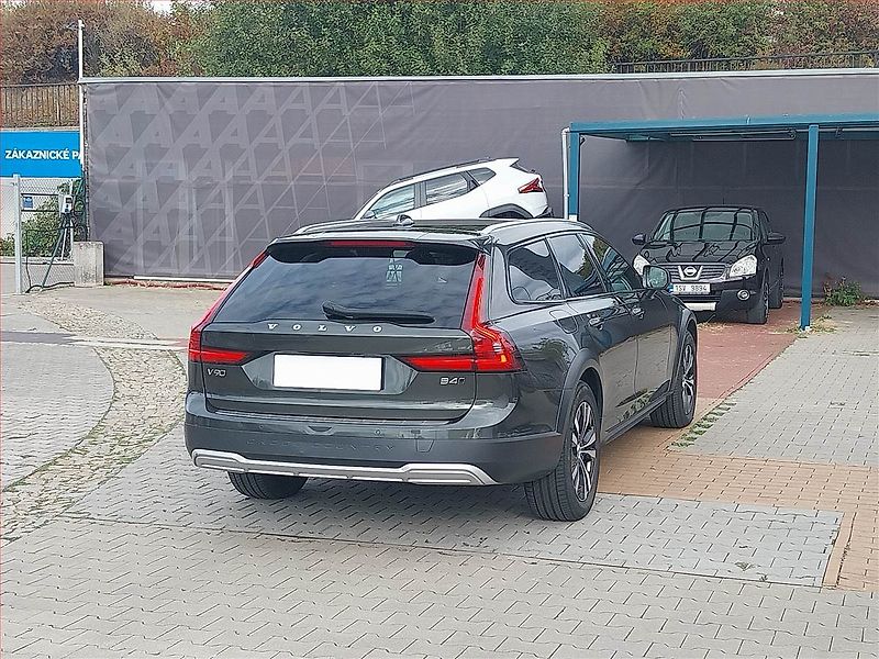 Volvo V90 (2021) Cross Country - fotka 5 z 20