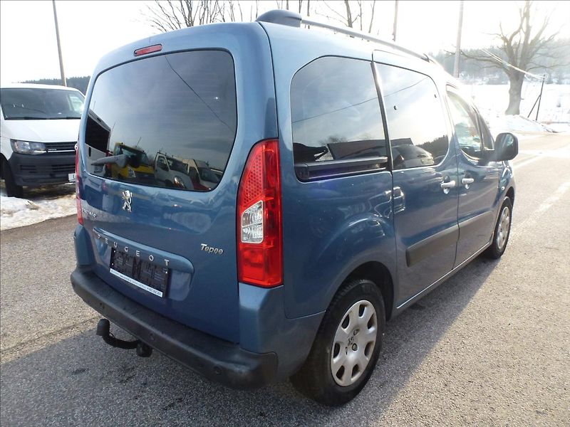 Peugeot Partner Tepee 1,6 TeePee HDI 92 k Active - fotka 8 z 44