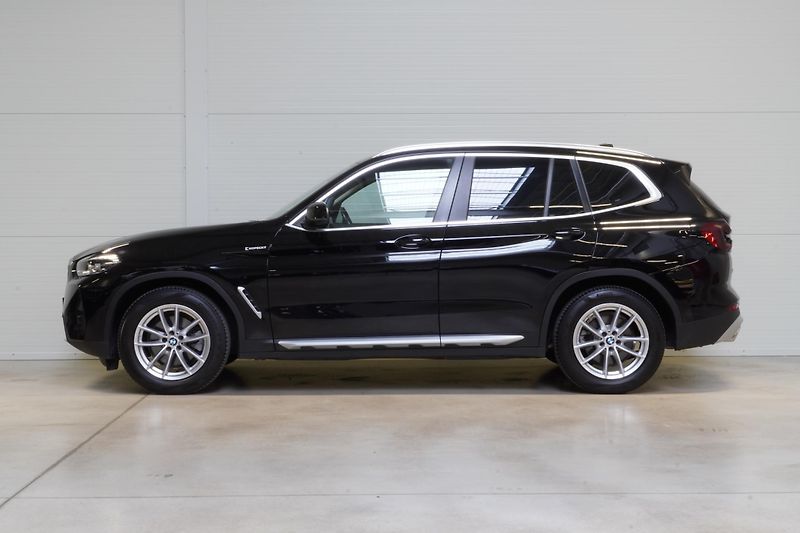 BMW X3 Xdrive20i,ČR,Kamera,Vyhř.volan - fotka 5 z 32