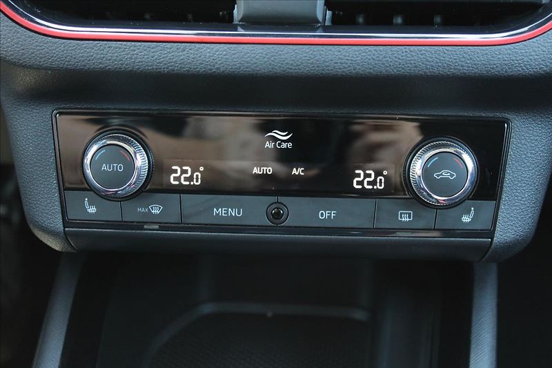 Škoda Scala 1,0 TSI  1.MAJ,A/T,MONTE CARLO - fotka 17 z 36