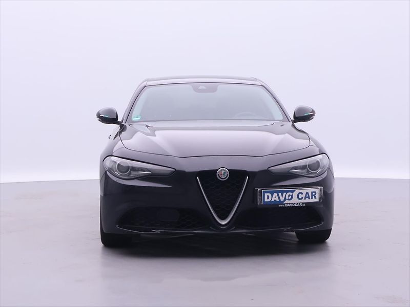 Alfa Romeo Giulia 2,1 JTD 110kW Aut. Navi Xenon - fotka 2 z 33