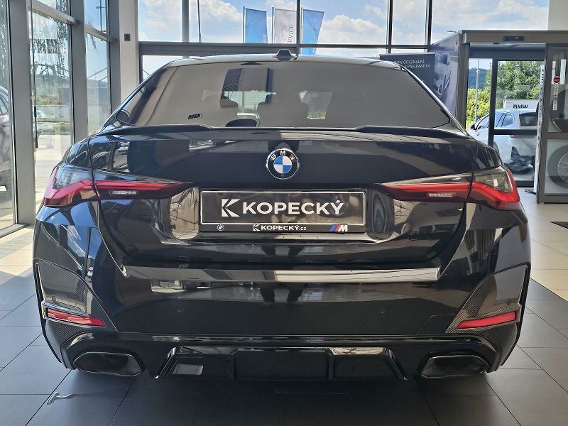 BMW Řada 4 M440i xDrive - fotka 8 z 36
