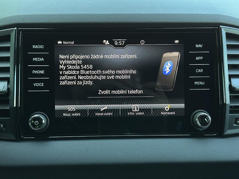 Škoda Karoq 2.0TDi 4x4 DSG 150PS Sportline - fotka 30 z 49
