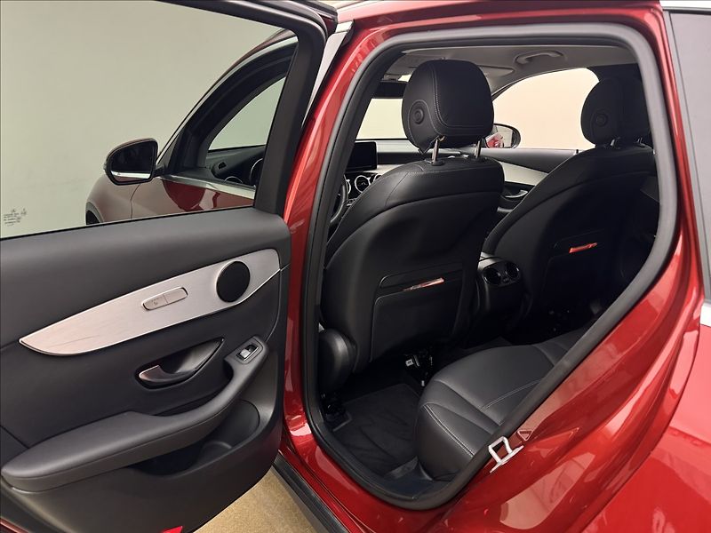 Mercedes-Benz GLC 2,1 4X4 VZDUCH 360° TAŽNÉ ČR - fotka 35 z 45