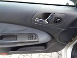 Škoda Octavia 1,9 TDi 66 kW - náhled 18