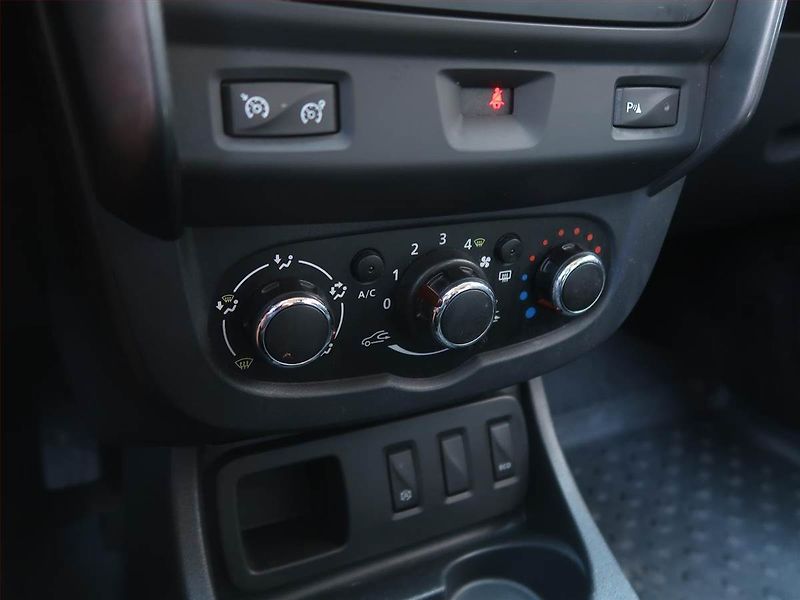 Dacia Duster (2017) Comfort 1.5 dCi, Serv.kniha - fotka 12 z 15