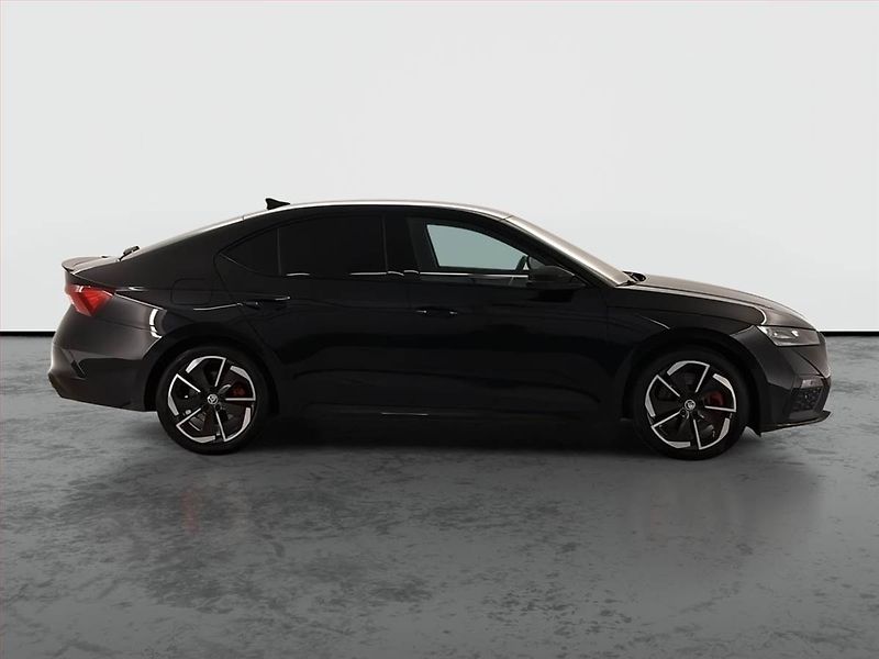 Škoda Octavia (2022) RS 2.0 TSI - fotka 6 z 24