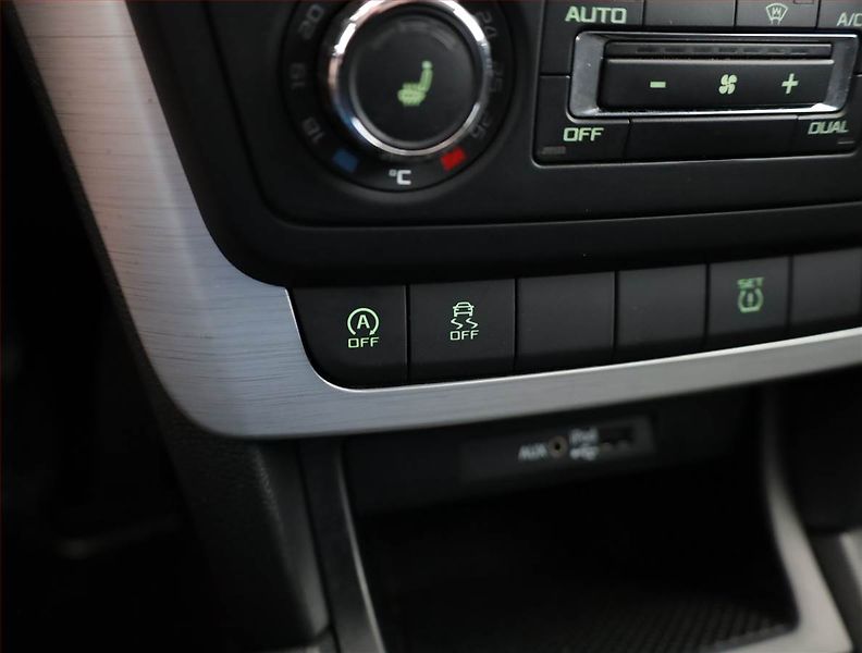 Škoda Yeti (2016) GreenLine 1.2 TSI, Serv.kniha - fotka 16 z 18