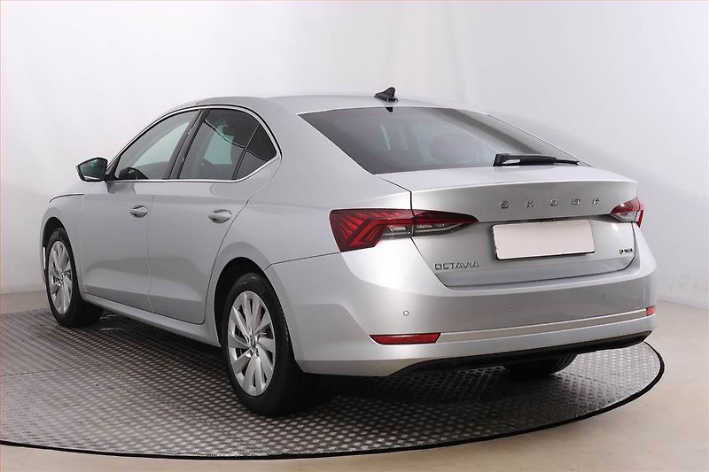 Škoda Octavia (2024) Style 1.5 eTSI mHEV - fotka 4 z 20