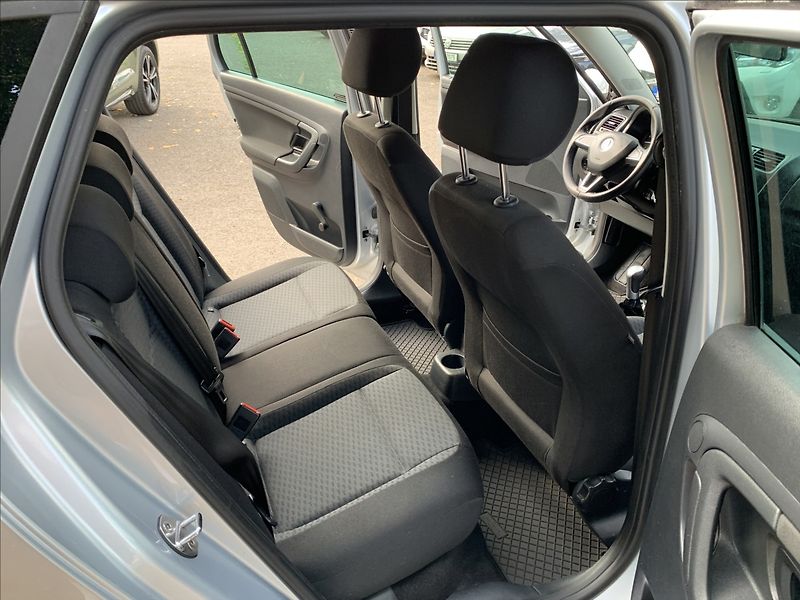 Škoda Fabia 1,2 TSI,ČR - fotka 16 z 18