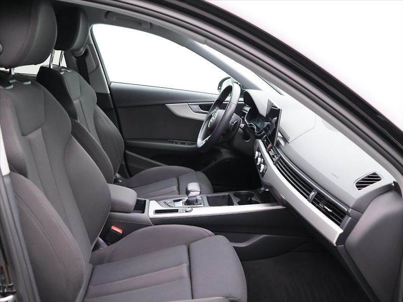 Audi A4 Avant 2,0 TDI 120kW S-tronic - fotka 13 z 39